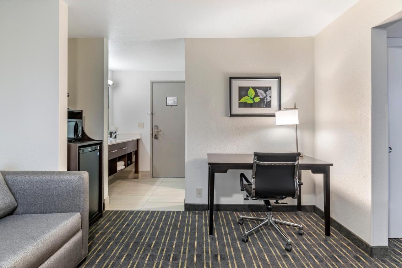 Comfort Inn & Suites Tigard Near Washington Square Eksteriør billede
